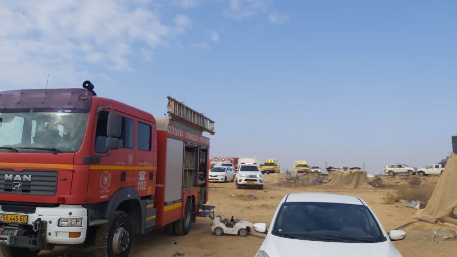 اندلاع حريق داخل مبنى في بلدة رخمة بالنقب 